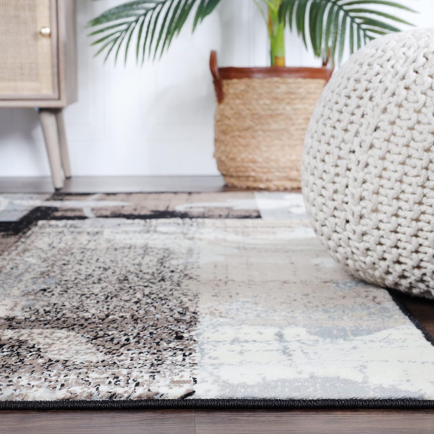 Indoor Large Area Rug with Jute Backing, Floral Geometric Decor, 5' x 5', Beige D785