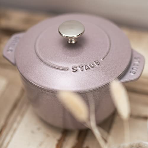 Cast Iron 1.5-qt Petite French Oven - Lilac L922758