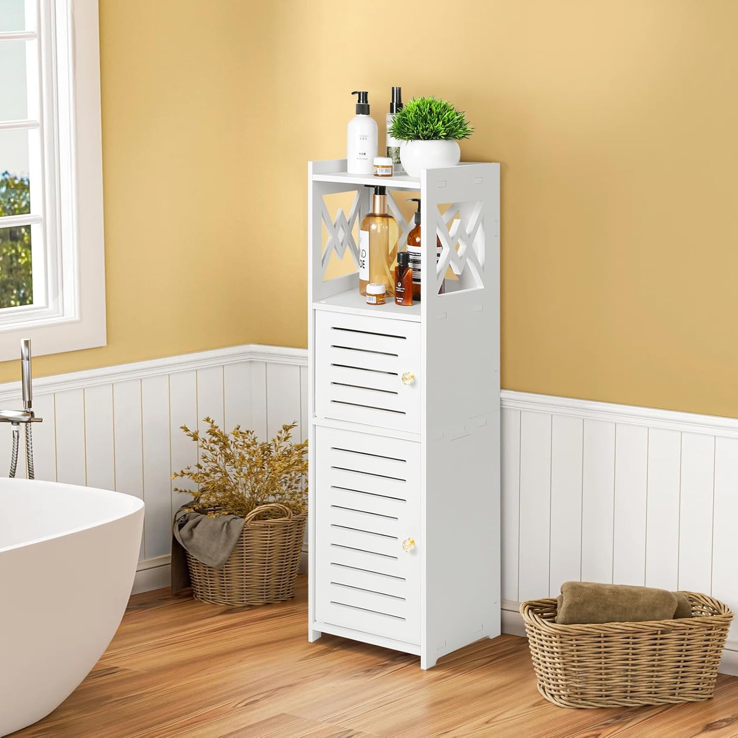 Freestanding Bathroom Storage Cabinet with Double Door and 3-Tier Shelf M277