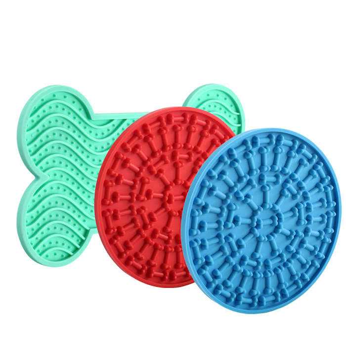 Tarvos Silicone Dog Licking Mat 0.58 L X 0.58 W X 0.49 H - Pet Supplies online store