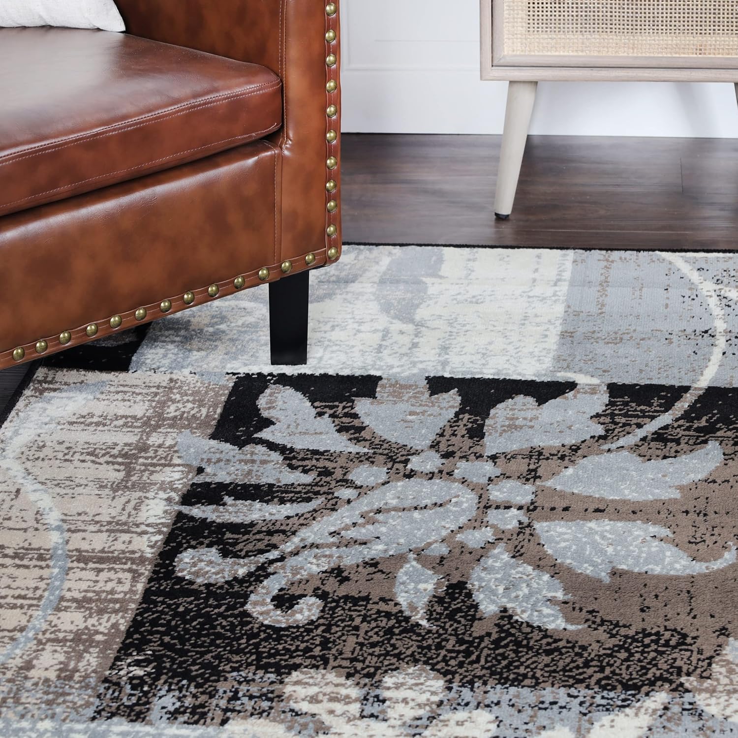 Indoor Large Area Rug with Jute Backing, Floral Geometric Decor, 5' x 5', Beige D785