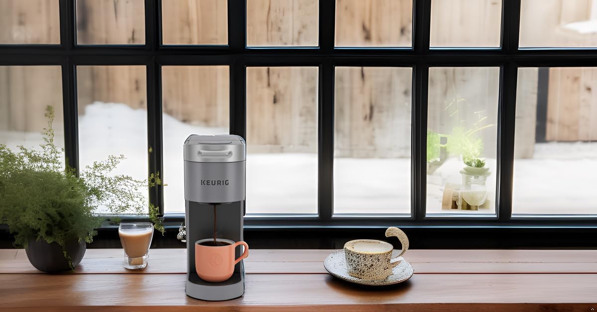 Single Serve Iced Coffee Maker with Water Reservoir and K-Cups F79414