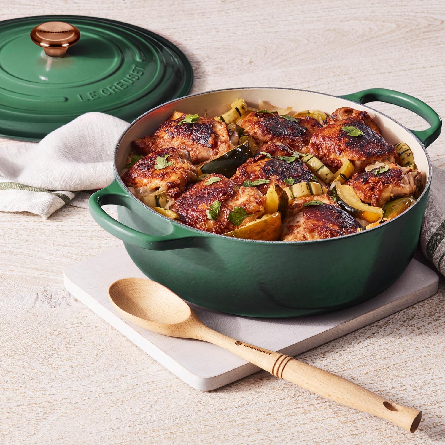 Enameled Cast Iron Round Wide Oven, 6.75-Quart B37420