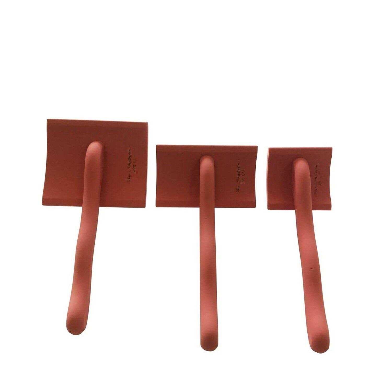 Coral Slicker Brush for Pets O118