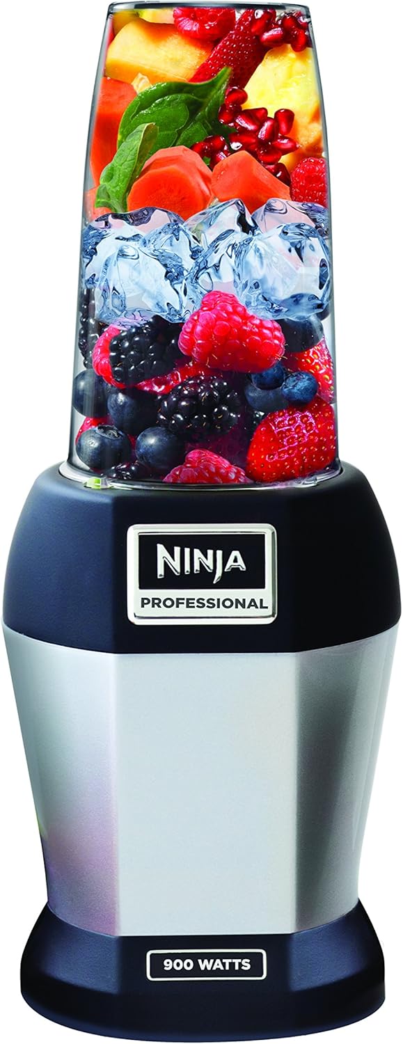Compact Personal Blender with 18 Oz and 24 Oz To Go Cups, Black and Silver E940