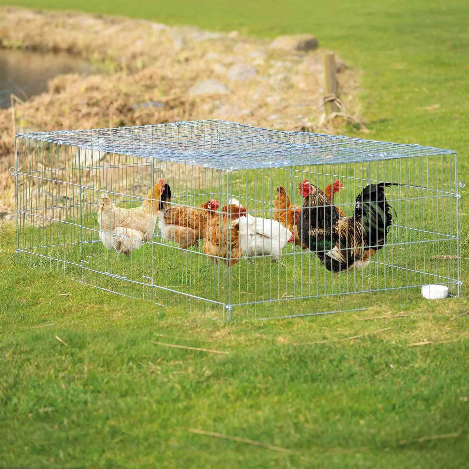 Enclosed Outdoor Small Animal Run C12833