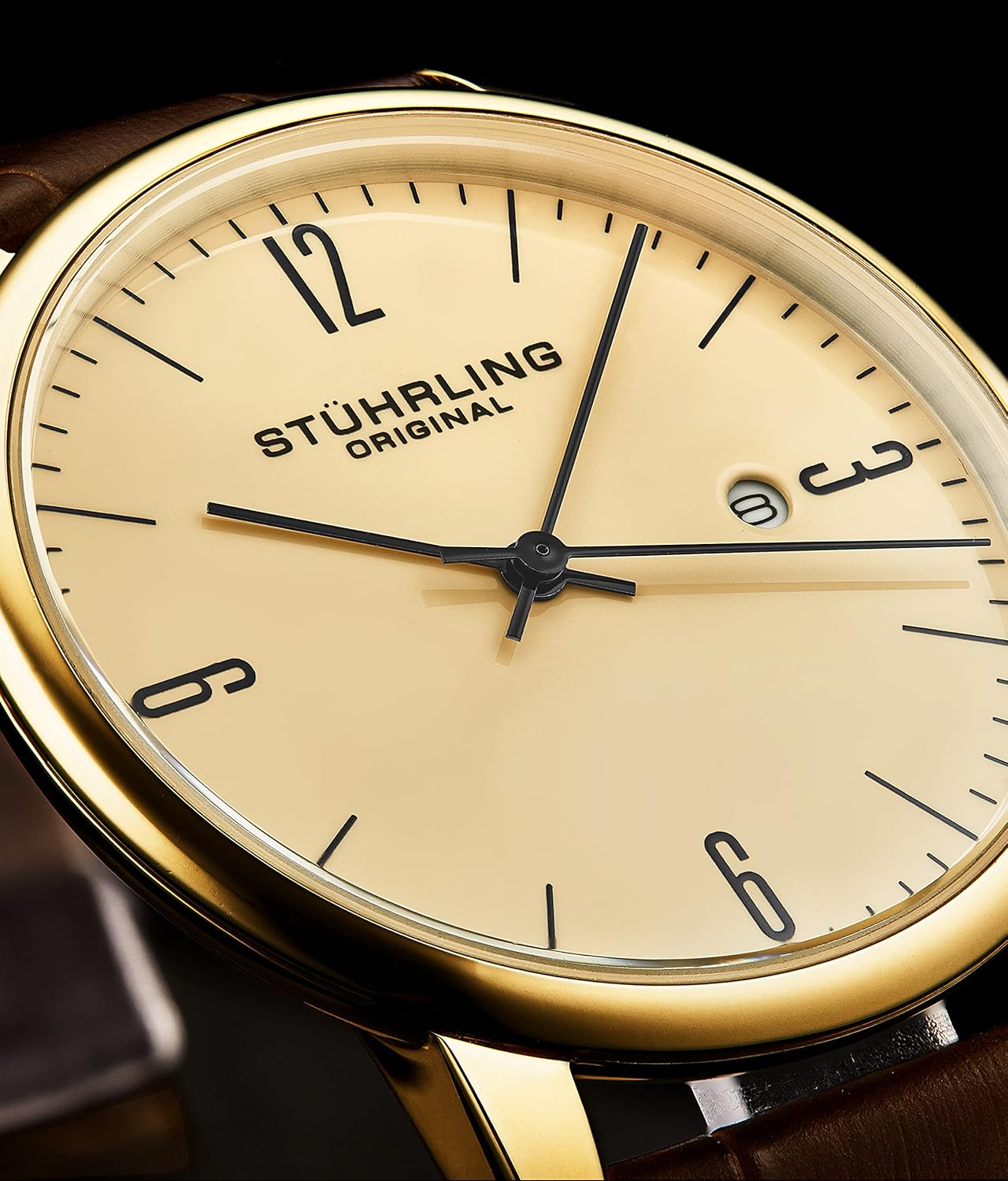 Men's Watch with Calfskin Leather Strap, Analog Dial with Date V846966