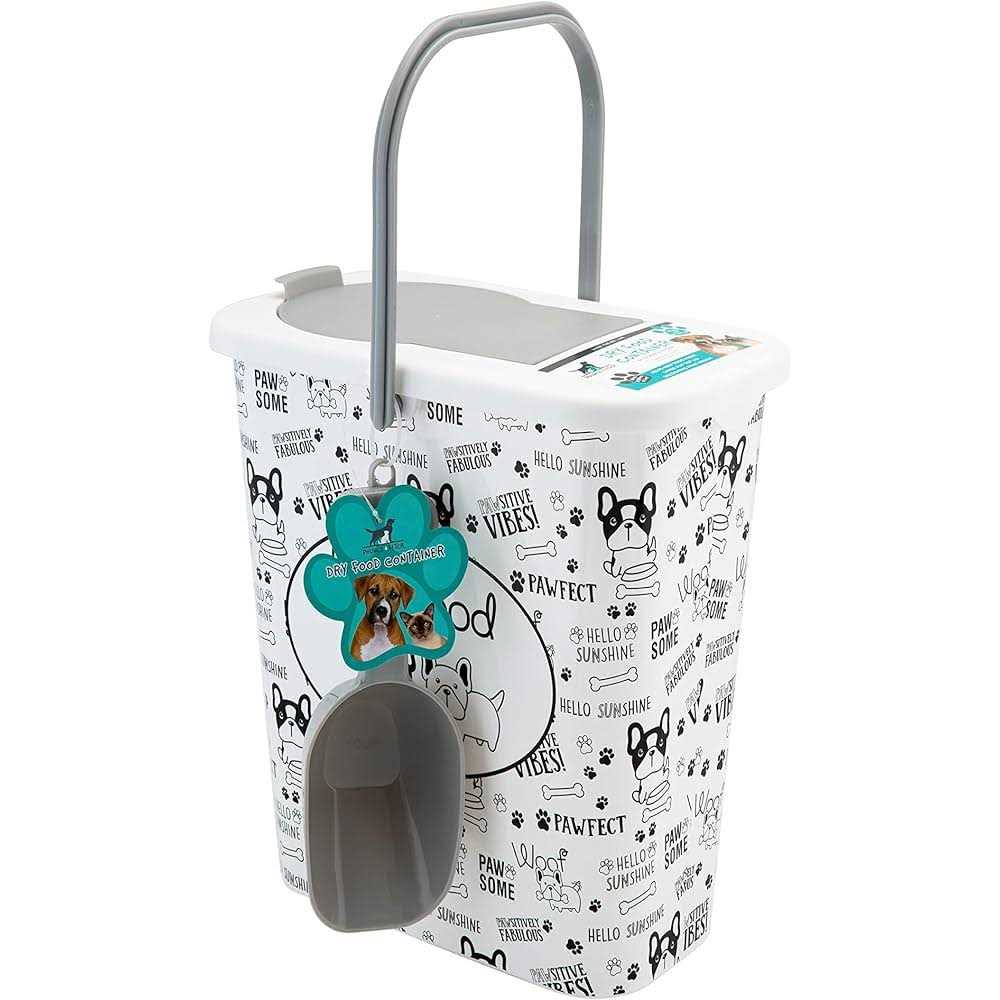 3 Gallon Dry Food Container with Scooper Z60215