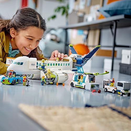 Passenger Airplane Building Toy Set with Bus and Luggage Truck G3243